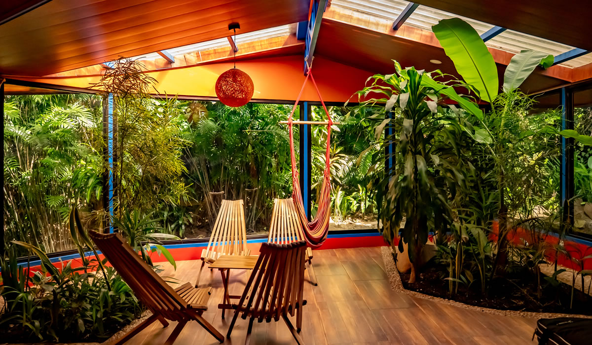 Sunny Villa